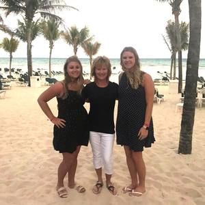 Meet your Posher, Janet